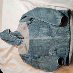 The northface sweater with hoodie for girls size L